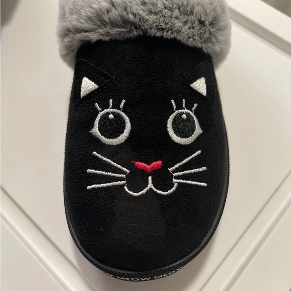 Skechers BOBS Slip-Ins with Gray Fur - Picture 2 of 8